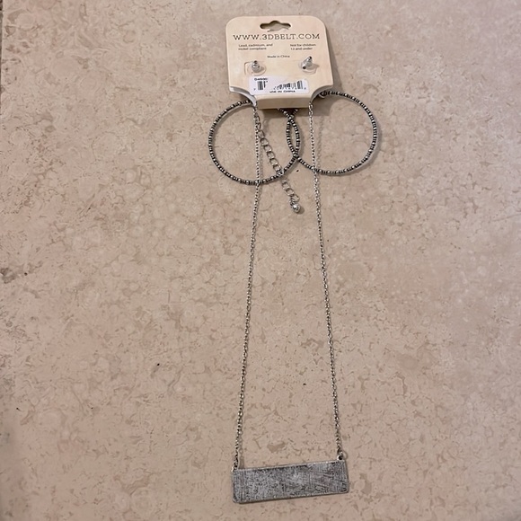 NWT- Silver Strike Silver with Turquoise Stud Hoop Earrings & Necklace Set - Picture 5 of 6